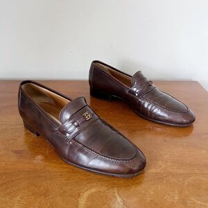Gucci • vintage brown leather loafers interlocking G logo slip on dress shoes
